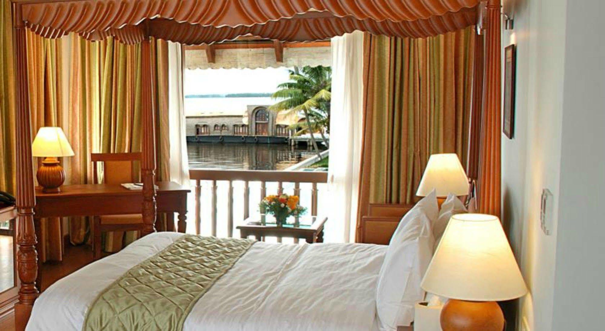 Lemon Tree Vembanad Lake Resort, Kerala Alappuzha Eksteriør bilde